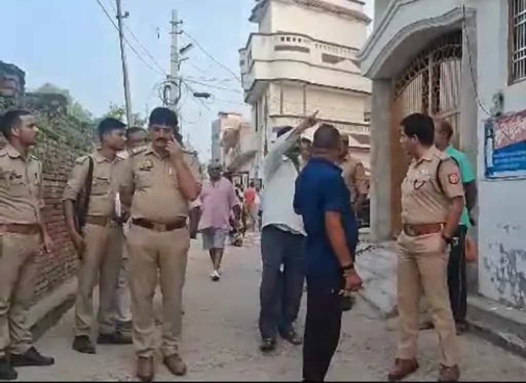 माॅर्निंग वाक के लिये निकले पूर्व प्रधान को अज्ञात हमलावरों ने गोली&nbsp;मारी