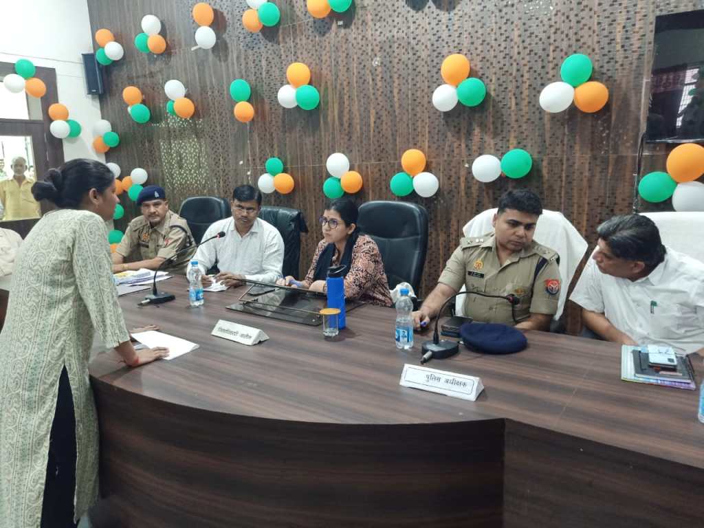 शिकायत कर्ता की संतुष्टि के आधार पर होगी परख ,जालौन में संपूर्ण समाधान&nbsp;दिवस