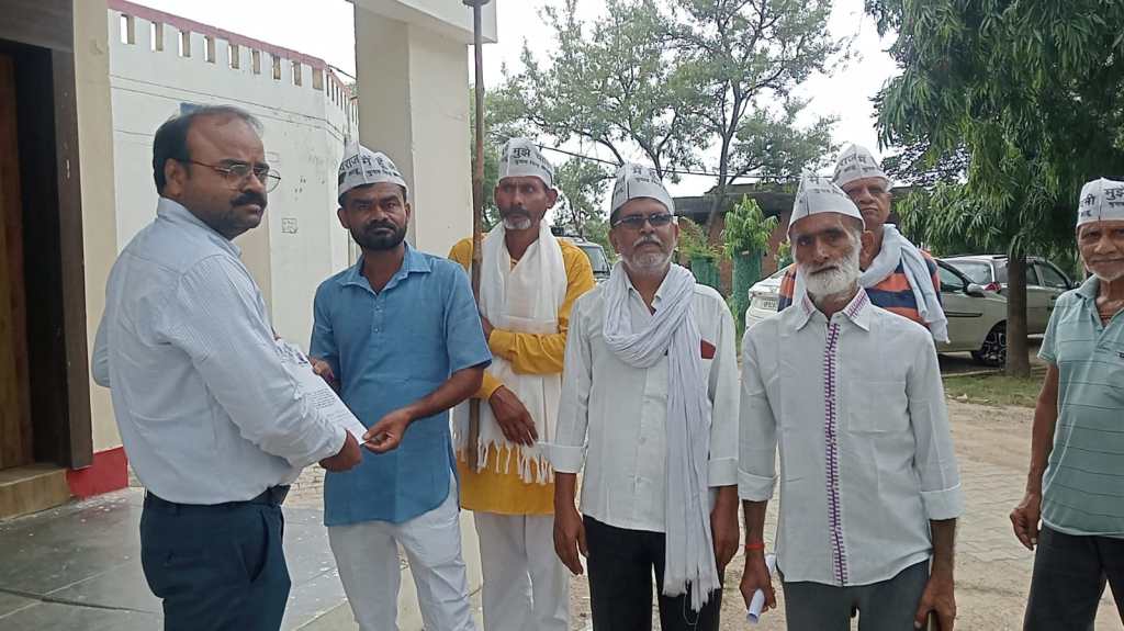 खाद की किल्लत से परेशान किसानों की आवाज बनी आम आदमी&nbsp;पार्टी