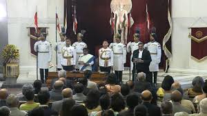 सर्व सत्तावाद से उभरते खतरे, क्या सावधान होगी मोदी&nbsp;सरकार