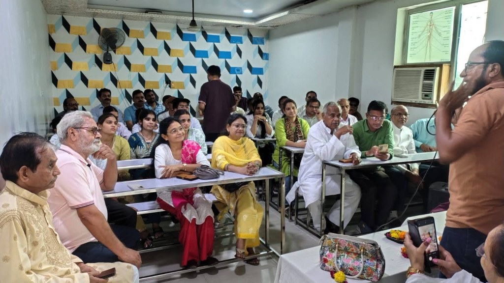 कौन कितना खायेगा इस बात पर मतभेद है ………………..