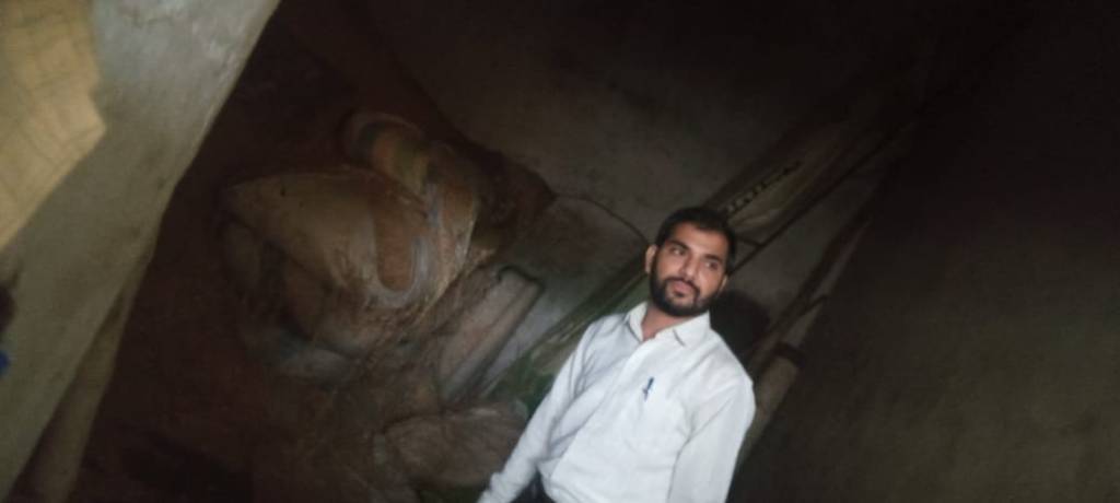 जांच में समिति भवन में सचिव का गल्ला भूसा भरा होने की पुष्टि