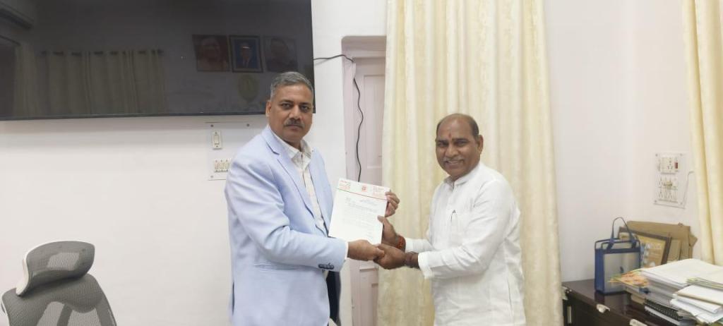 बारिश में बर्बाद फसल के मुआवजे के लिए गौरी शंकर कृषि मंत्री से&nbsp;मिले