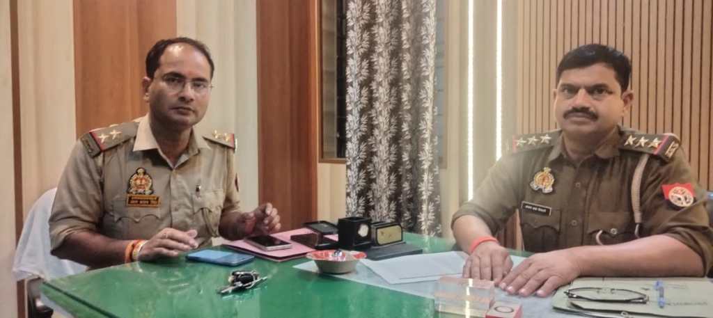 कालपी कोतवाली में नया प्रभारी निरीक्षक: इंस्पेक्टर अजय ब्रह्म तिवारी ने संभाला चार्ज, शांति-व्यवस्था को बताया सर्वोच्च&nbsp;प्राथमिकता