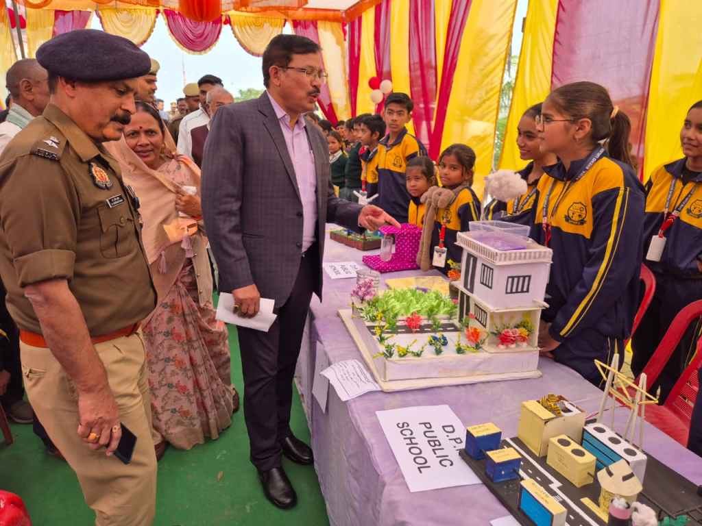 डीपीएन पब्लिक स्कूल रवा में जिला स्तरीय विज्ञान प्रदर्शनी का भव्य आयोजन, 100 से अधिक मॉडलों ने किया सबको&nbsp;आकर्षित