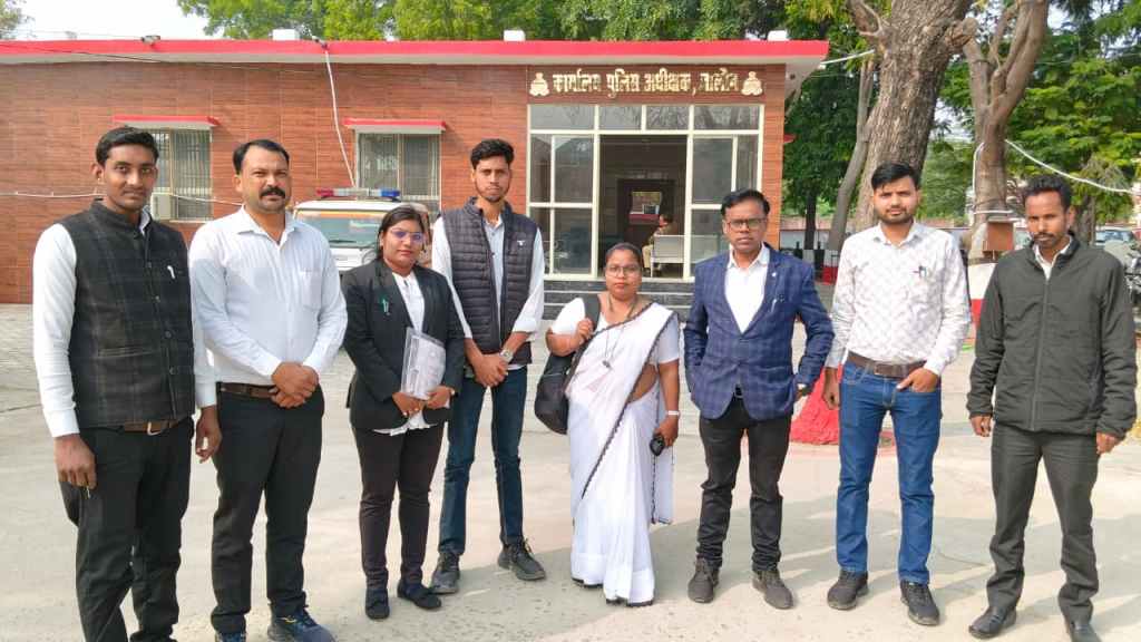 SC/ST एक्ट के 62 मामलों में चार्जशीट लंबित, DDJC प्रतिनिधिमंडल ने एसपी जालौन को सौंपा&nbsp;मांगपत्र