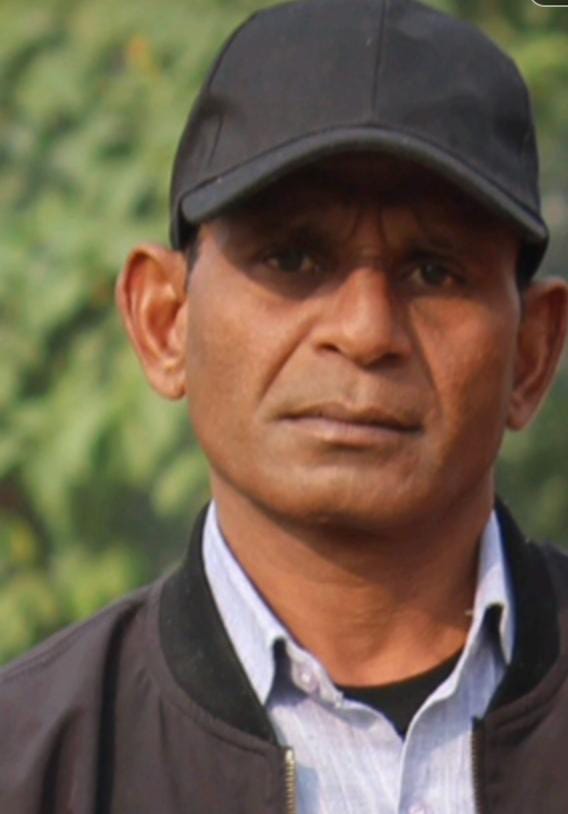 सिंचाई कर्मचारी का शव घर के बाहर मिला, बेटे ने अज्ञात लोगों पर लगाया हत्या का&nbsp;आरोप