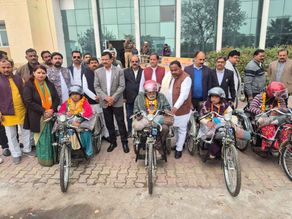 “विकास के रंग में रंगा जनपद, संकल्पों की गूंज से शुरू हुआ उत्तर प्रदेश&nbsp;दिवस”