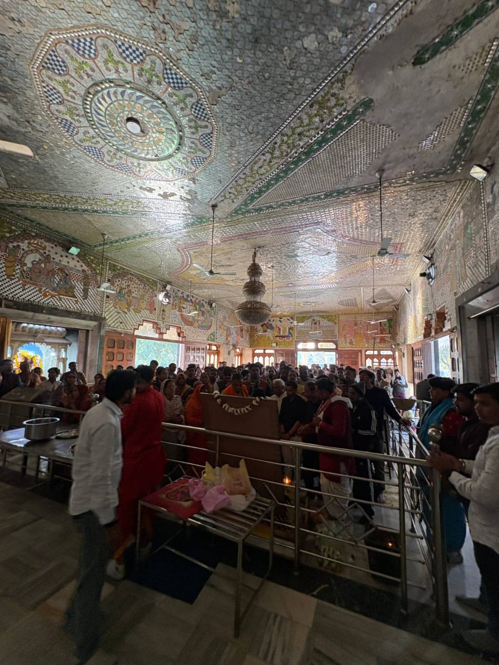 इंसानियत ग्रुप की पहल पर उरई में हनुमान चालीसा का भव्य पाठ, हजारों श्रद्धालु हुए&nbsp;शामिल