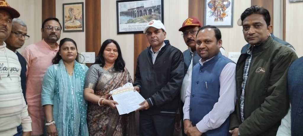उरई की रेल सुविधाओं को लेकर व्यापारियों व पूर्व सैनिकों की मजबूत&nbsp;पहल