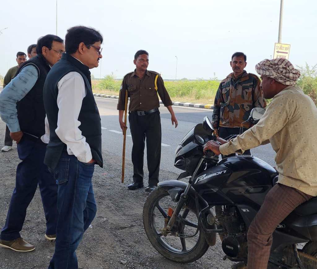 सड़क पर लापरवाही पर सख्ती, उरई में चला परिवहन विभाग का&nbsp;चाबुक