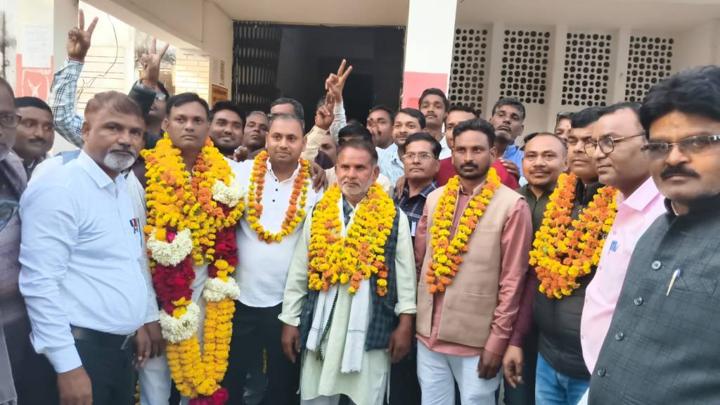 सफाई कर्मचारियों की एकजुटता की जीत: अवधेश प्रताप सिंह बने जिलाध्यक्ष, भारी मतों से दर्ज की शानदार&nbsp;विजय
