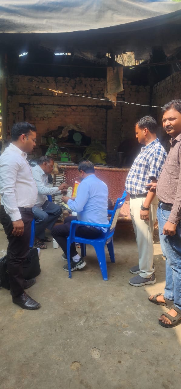 होली से पहले मिलावटखोरों पर शिकंजा, उरई में खाद्य विभाग की बड़ी&nbsp;कार्रवाई