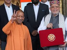 यूपी के बजट में झलके सियासी&nbsp;पैतरे