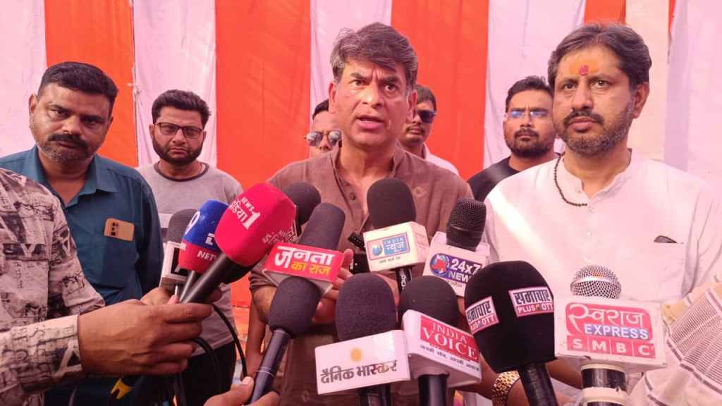 दादा की स्मृति में सौरभ द्विवेदी का अनोखा प्रयास: 8 मार्च को चमारी में खुलेगा ‘माता प्रसाद पुस्तकालय’, कैलाश सत्यार्थी, हरिवंश, कुमार विश्वास और विकास दिव्यकीर्ति होंगे&nbsp;शामिल