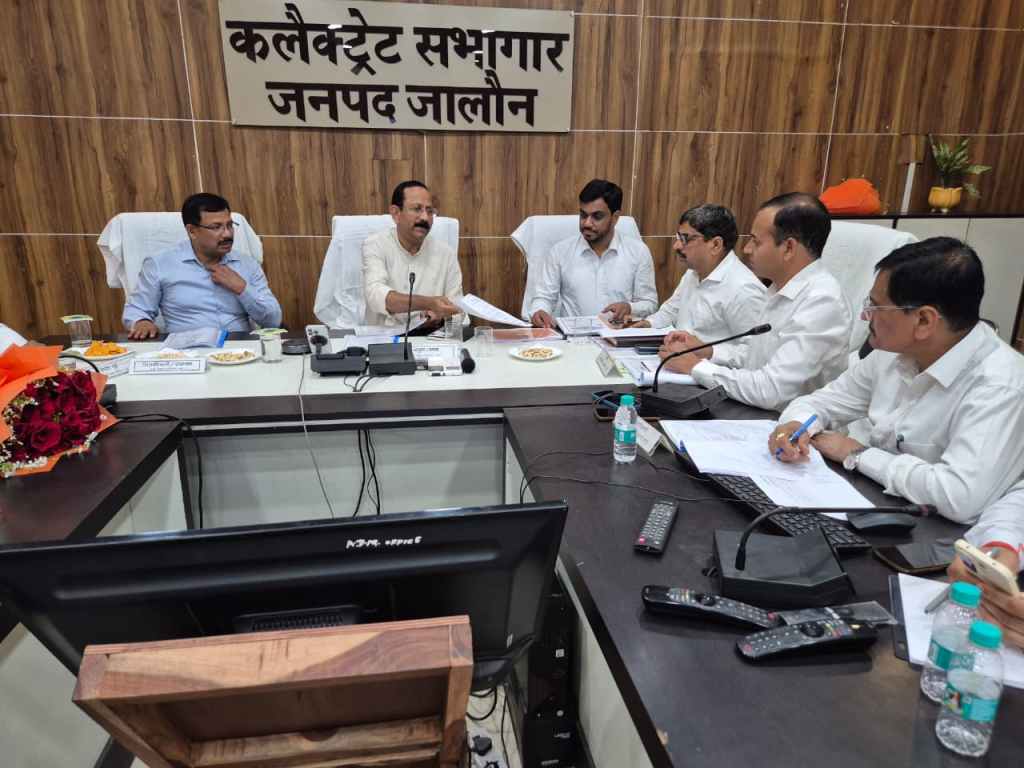 जालौन में 90% से अधिक मतदाताओं को नोटिस तामील, समीक्षा बैठक में प्रगति&nbsp;रिपोर्ट