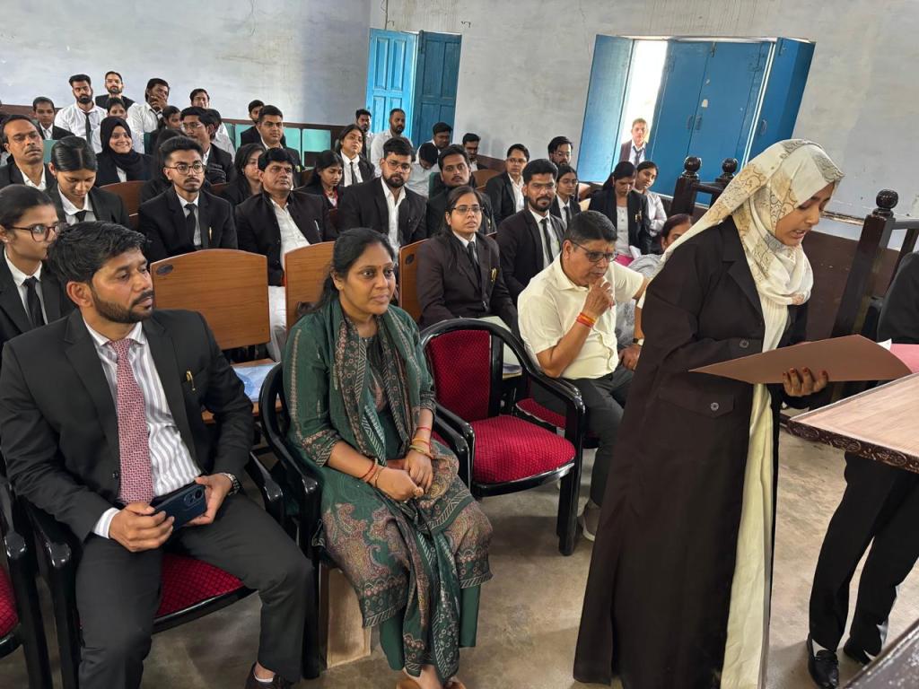 मूट कोर्ट में जालौन का जलवा, छात्रों ने जीते द्वितीय व तृतीय&nbsp;स्थान