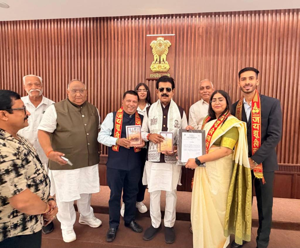 सिन्धी भाषा में हुआ भारतीय संविधान की पुस्तक का&nbsp;विमोचन”