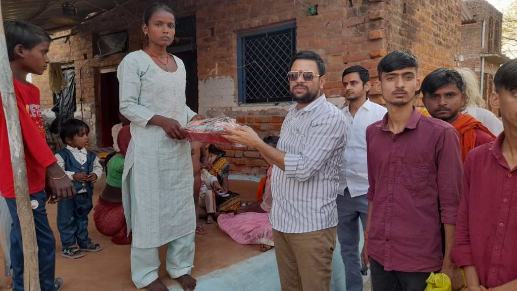 💛 “ओलावृष्टि से टूटी उम्मीदों को मिला सहारा: बेटियों की शादी में ‘इंसानियत’ बनी संबल”