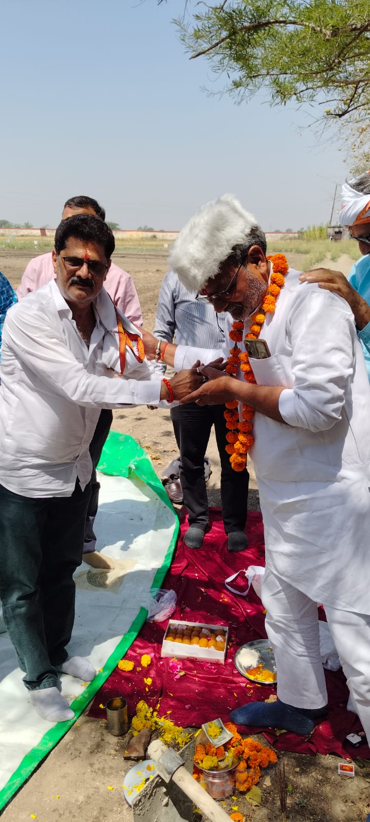 किसानों के हाथों हुआ विकास कार्य का शुभारंभ, कृषि ज्ञान केंद्र में बनी&nbsp;मिसाल