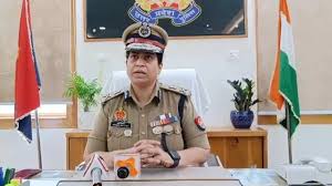 अनुपम कुलश्रेष्ठ: शहीद पति अजय कुमार सिंह की अमर याद, दर्द को ताकत में बदलने की अनुपम गाथा — कानपुर जोन की नई&nbsp;ADG