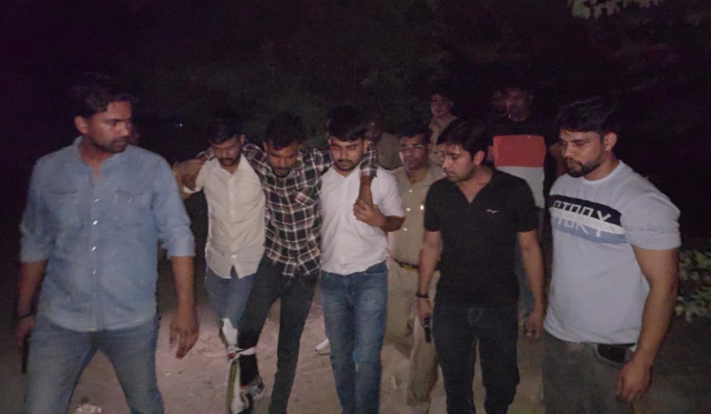 पुलिस मुठभेड़ में शातिर अपराधी गिरफ्तार, पैर में लगी&nbsp;गोली