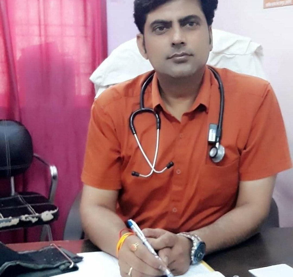 होम्योपैथिक डॉक्टरों के हाथों एलोपैथिक इलाज! रामपुरा सीएचसी में मरीजों की जिंदगी से खिलवाड़ का&nbsp;आरोप