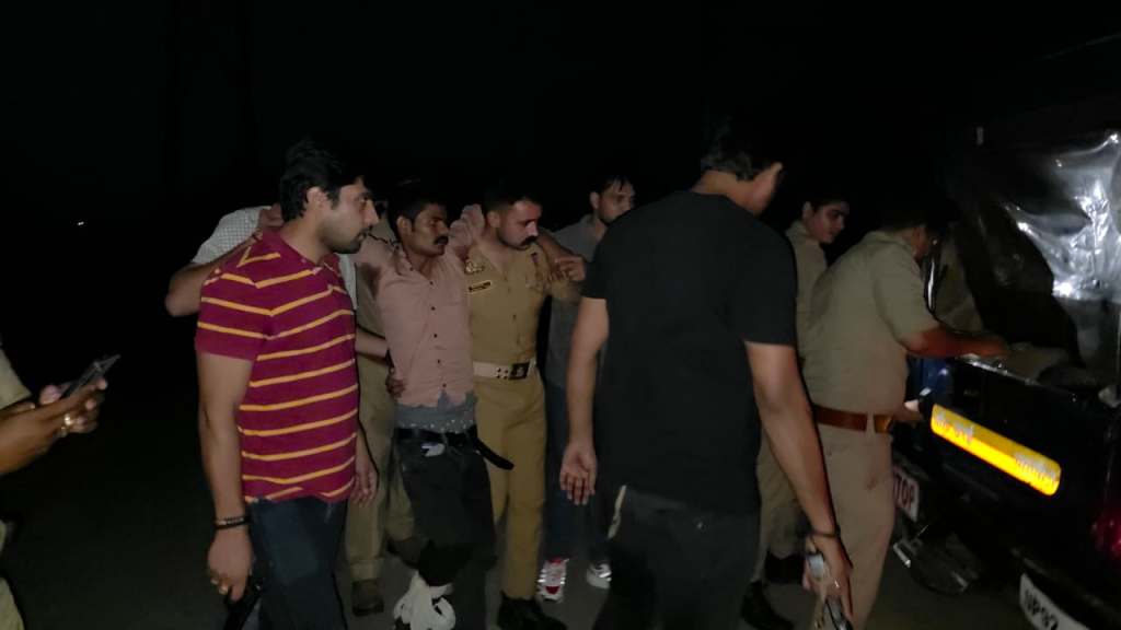 प्रभारी निरीक्षक आनंद सिंह की अगुवाई में बड़ी सफलता, मंगलसूत्र लूटकांड का खुलासा; एसपी ने दी ₹25 हजार की पुरस्कार&nbsp;राशि