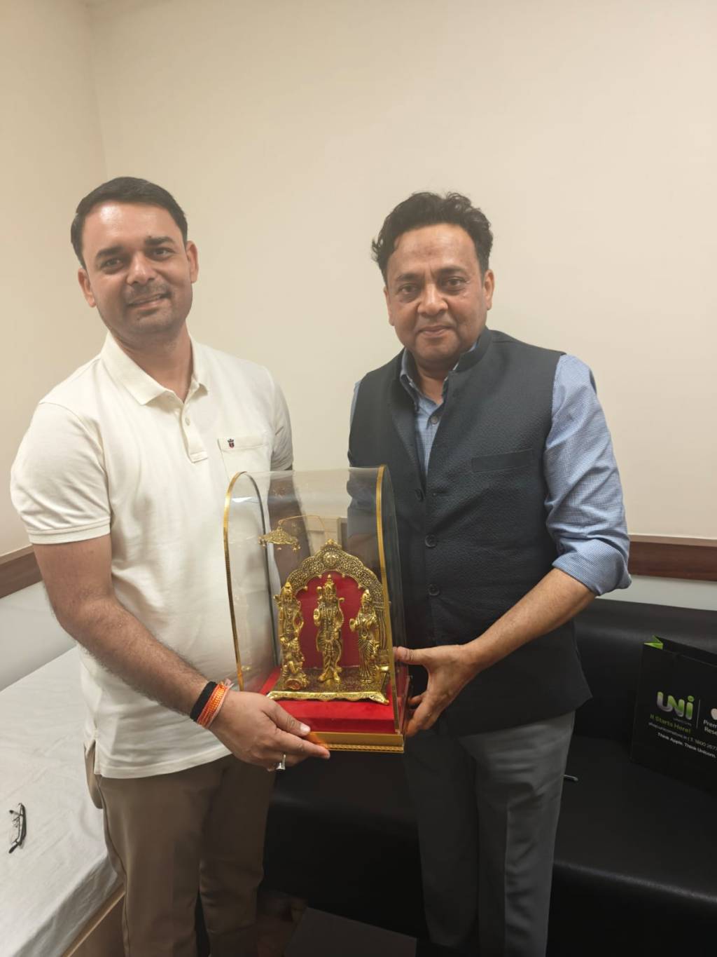 प्रमुख सचिव गृह से सुदामा दीक्षित की मुलाकात, जालौन की राजनीति में नए संकेतों की&nbsp;चर्चा