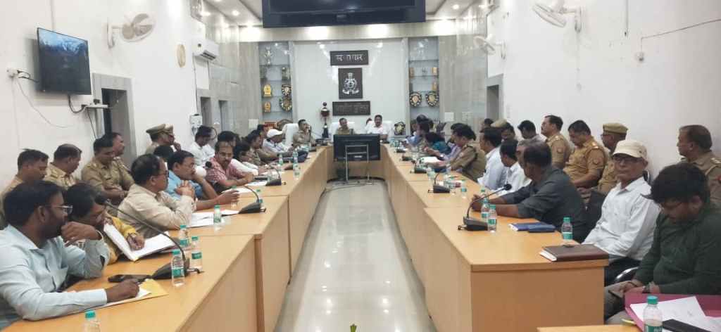 मुहर्रम की तैयारियों और नशा रोकथाम अभियान की डीएम-एसपी ने की&nbsp;समीक्षा