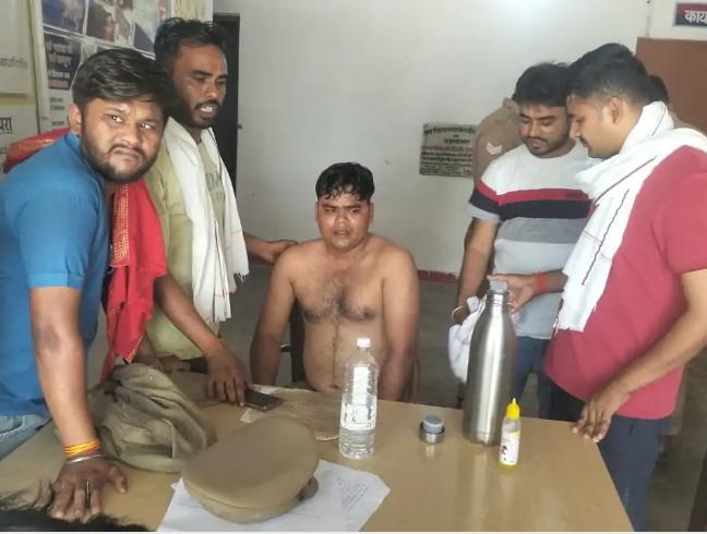 दबिश के दौरान कोबरा सिपाही पर हमला, बंधक बनाकर की पिटाई; तीन सगे भाई गिरफ्तार
