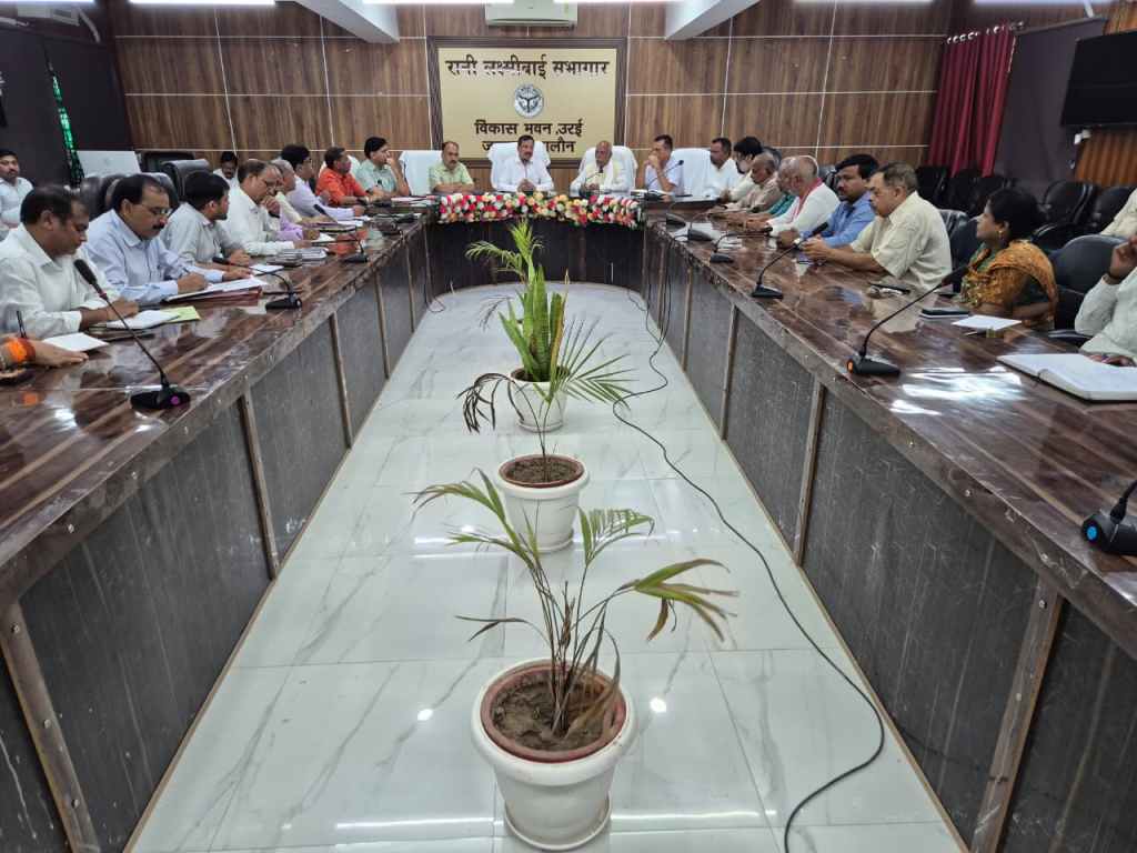 जालौन में बनेंगी करीब 50 कपि वन वाटिकाएं, बंदरों को मिलेगा प्राकृतिक भोजन और&nbsp;आश्रय