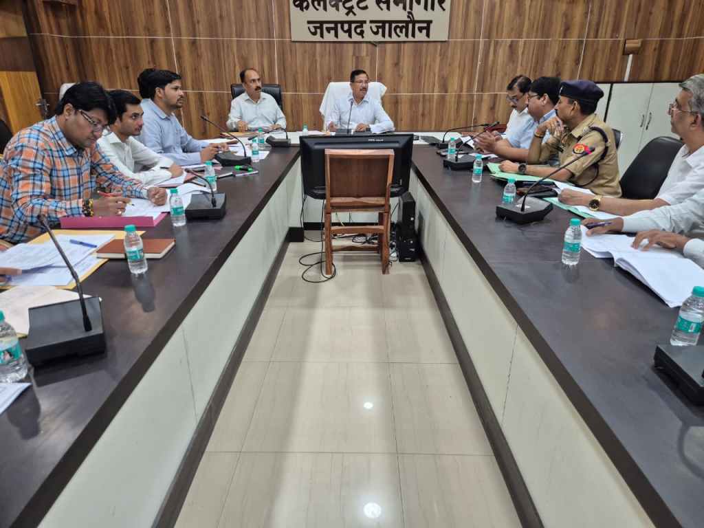30 सितंबर तक पूरी हों 90 फीसदी से अधिक पूर्ण विकास&nbsp;परियोजनाएं