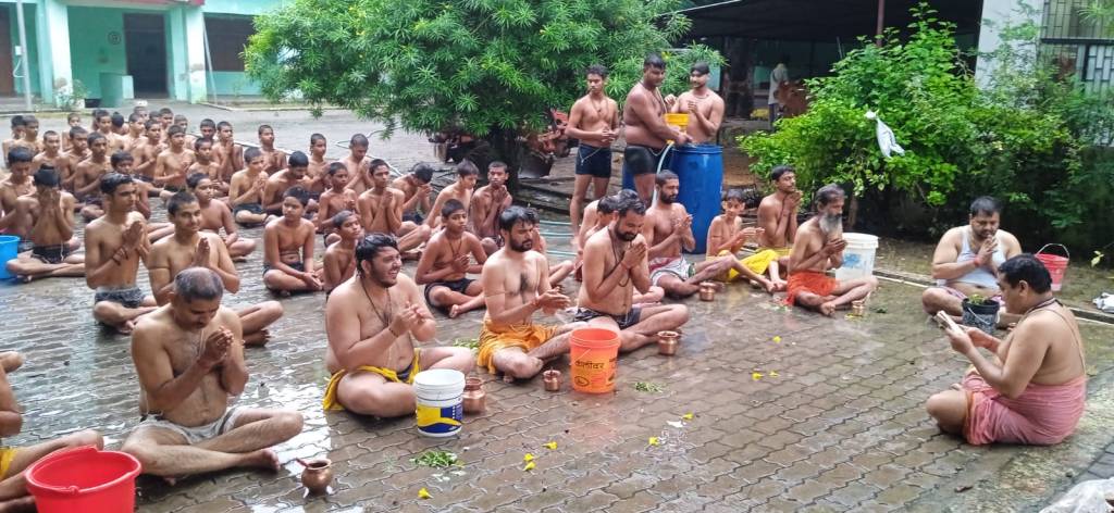 श्री आदर्श संस्कृत महाविद्यालय में भव्य श्रावणी उपाकर्म संस्कार&nbsp;संपन्न