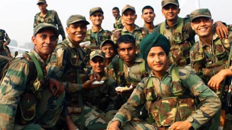 भारतीय सेना का कायाकल्प और वैश्विक अनुभव: अग्निपथ, अमेरिकी अनुबंध और इज़राइली रिज़र्व मॉडल का समग्र&nbsp;विश्लेषण