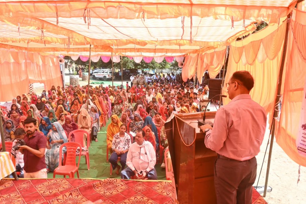 थाना कुठौन्द में मिशन शक्ति के तहत जनचौपाल, महिलाओं-बालिकाओं को किया जागरूक